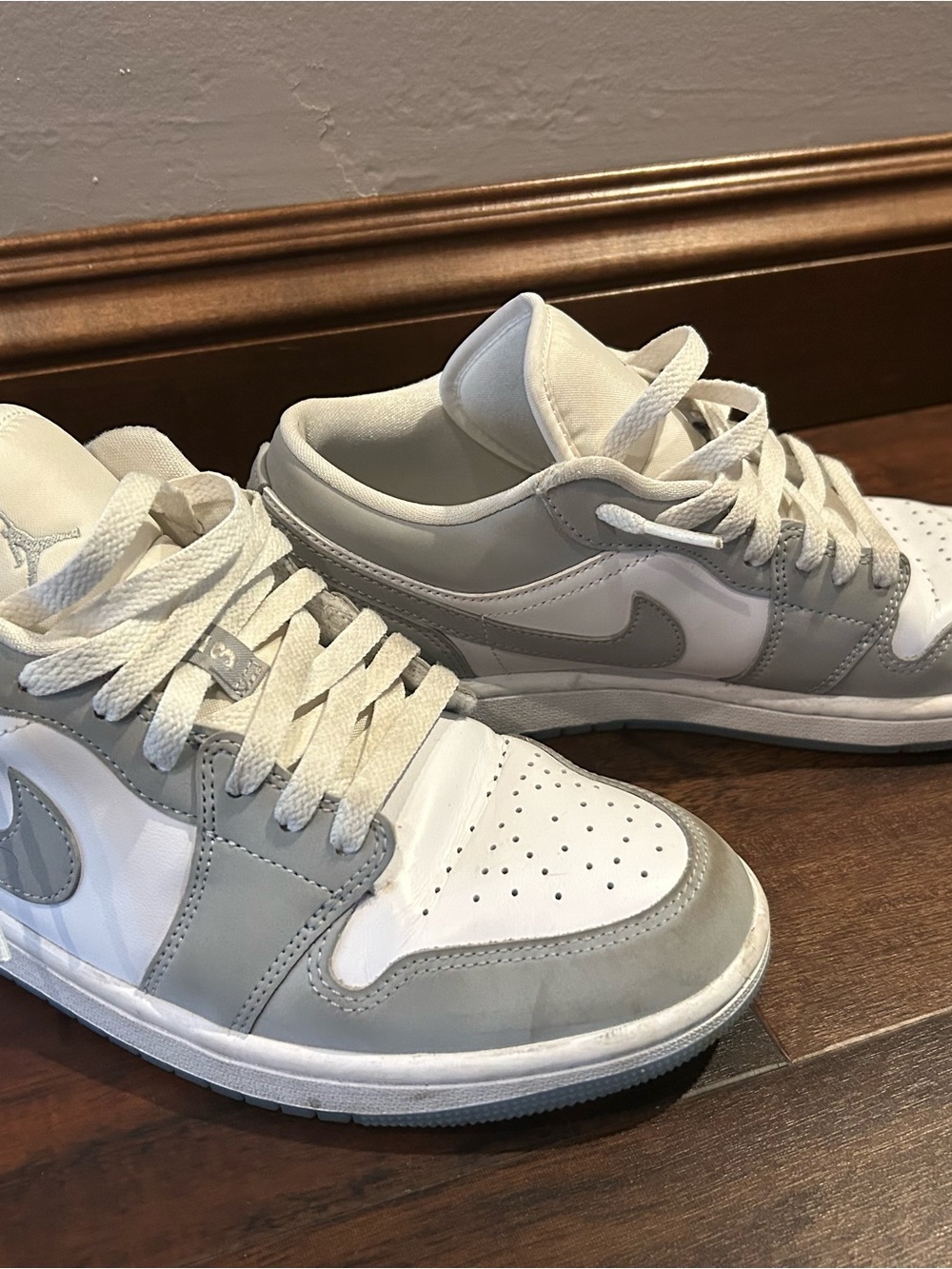 Nike Air Jordan 1 Low - White & Light Gray